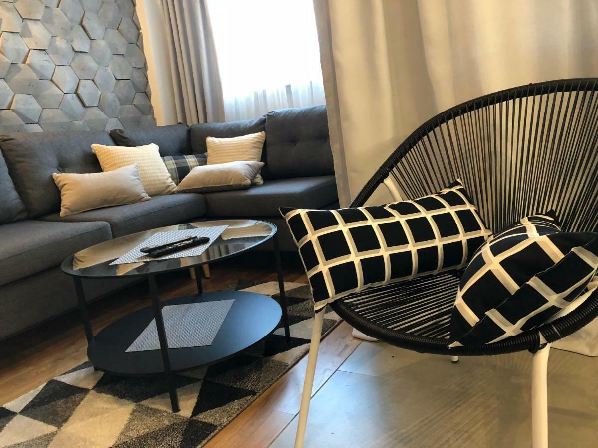Family & Business Sauna Apartments Rynek Centrum Downtown - 2 Bedroom With Private Sauna, Balcony, Parking Кельце Экстерьер фото