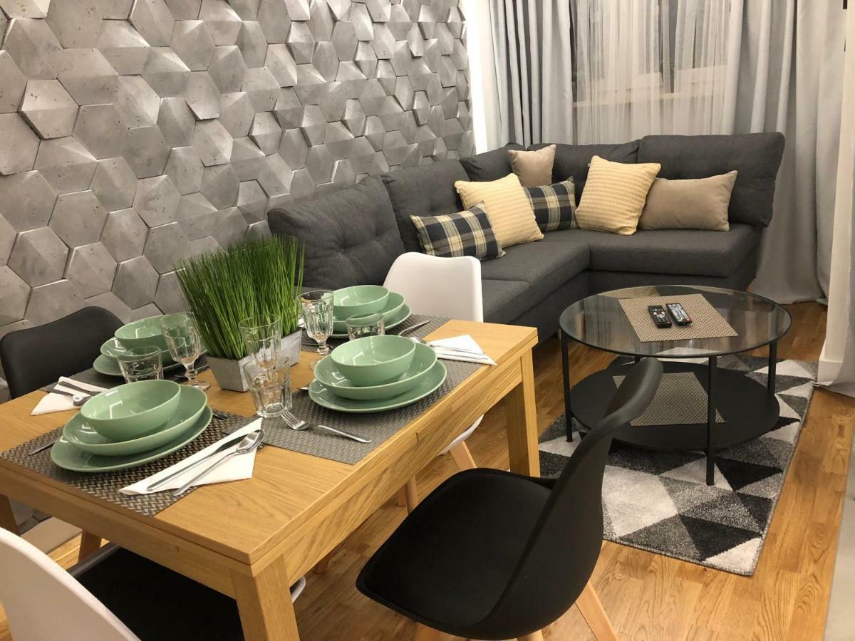Family & Business Sauna Apartments Rynek Centrum Downtown - 2 Bedroom With Private Sauna, Balcony, Parking Кельце Экстерьер фото