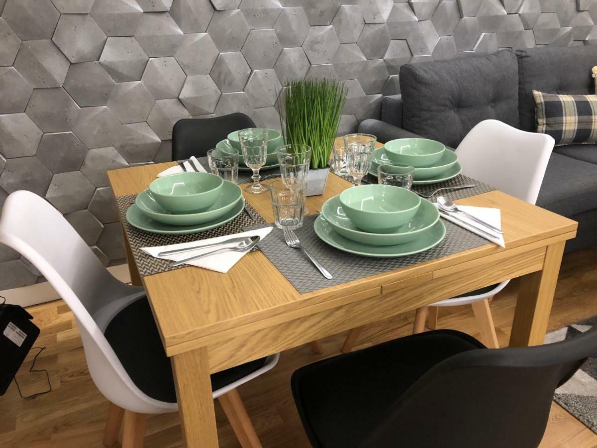 Family & Business Sauna Apartments Rynek Centrum Downtown - 2 Bedroom With Private Sauna, Balcony, Parking Кельце Экстерьер фото